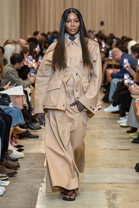 Burberry fashion week 2023